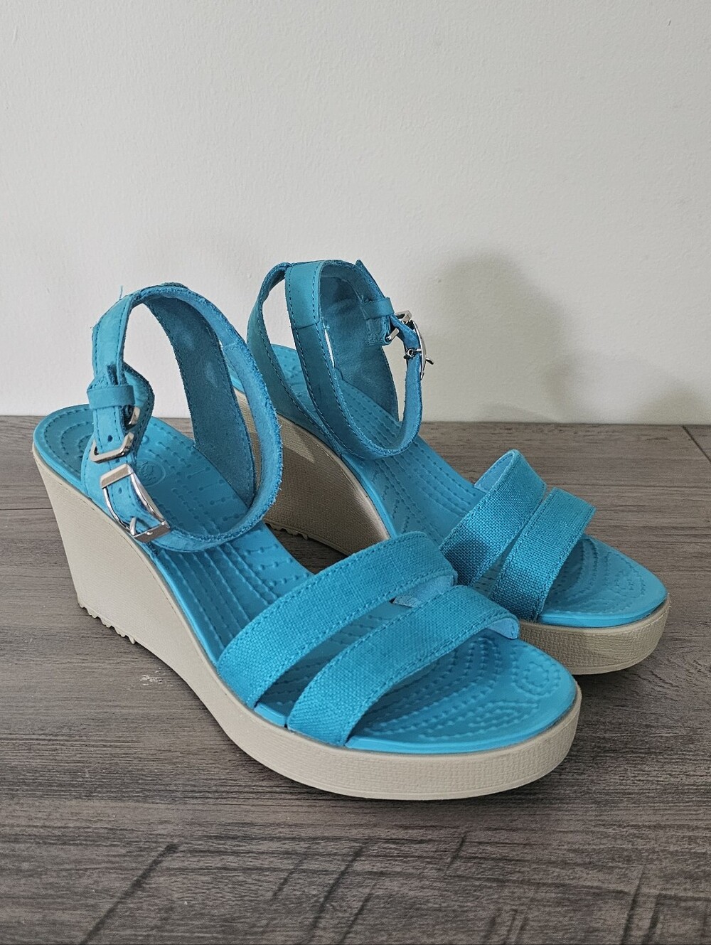 Crocs Leigh II wedge sandals in turquoise teal with canvas straps 7